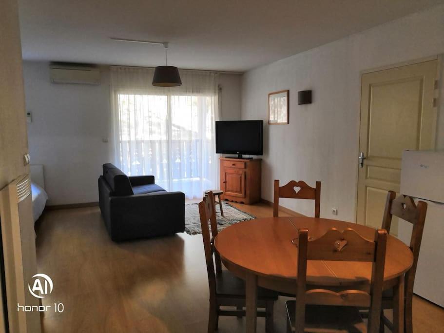 Grand Studio A La Montagne Ax-les-Thermes Bagian luar foto